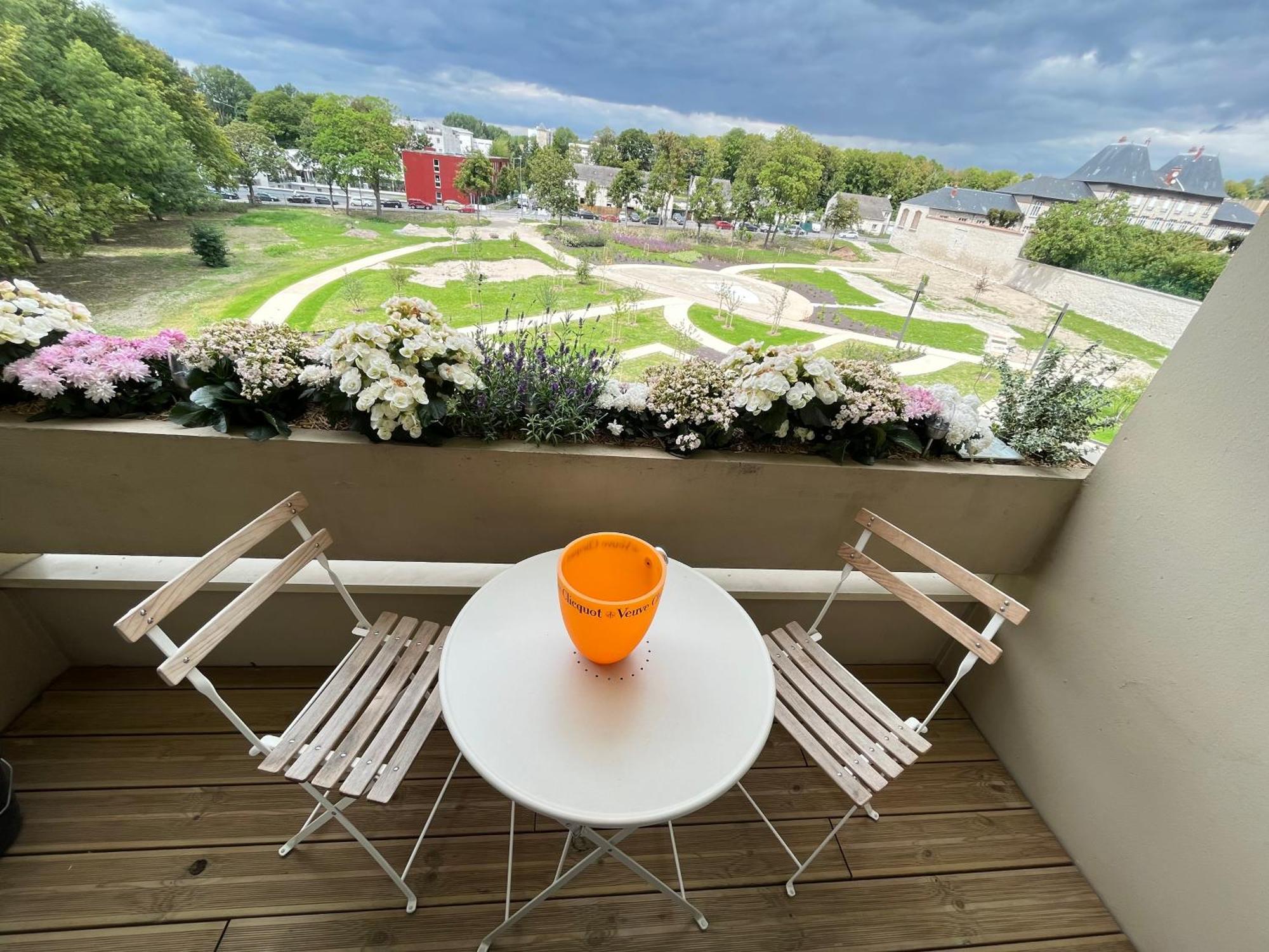 Ferienwohnung Les Rives Remoises Reims Exterior foto